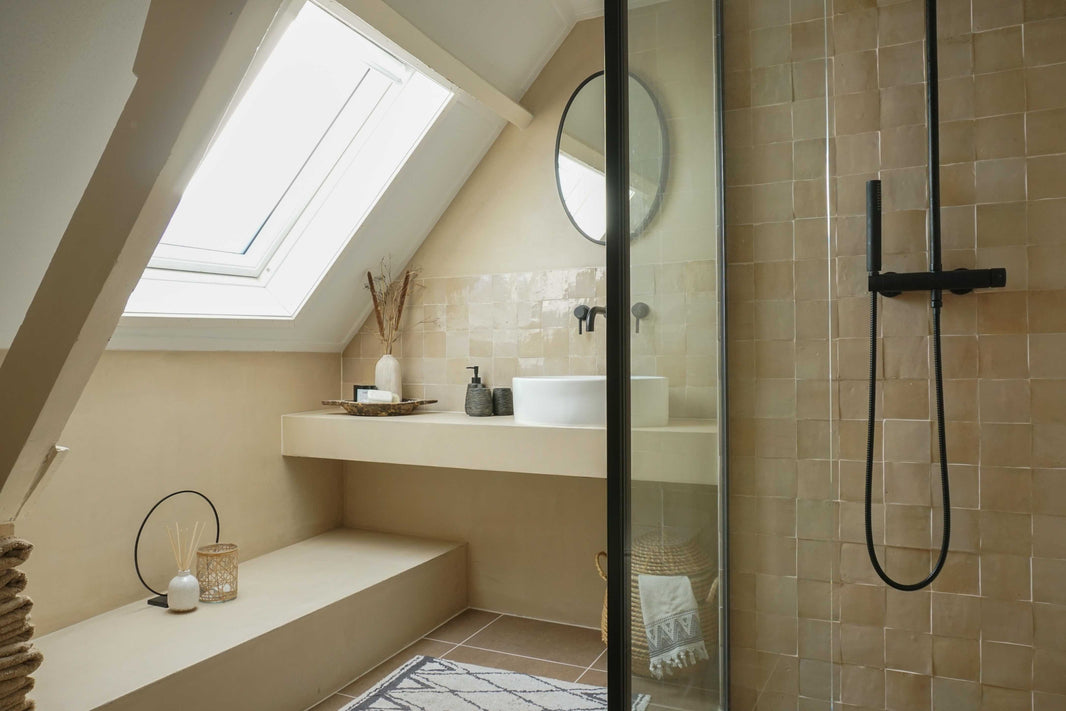 Badkamer verbouwing met beton cire - Kleur: Pardo Ocre