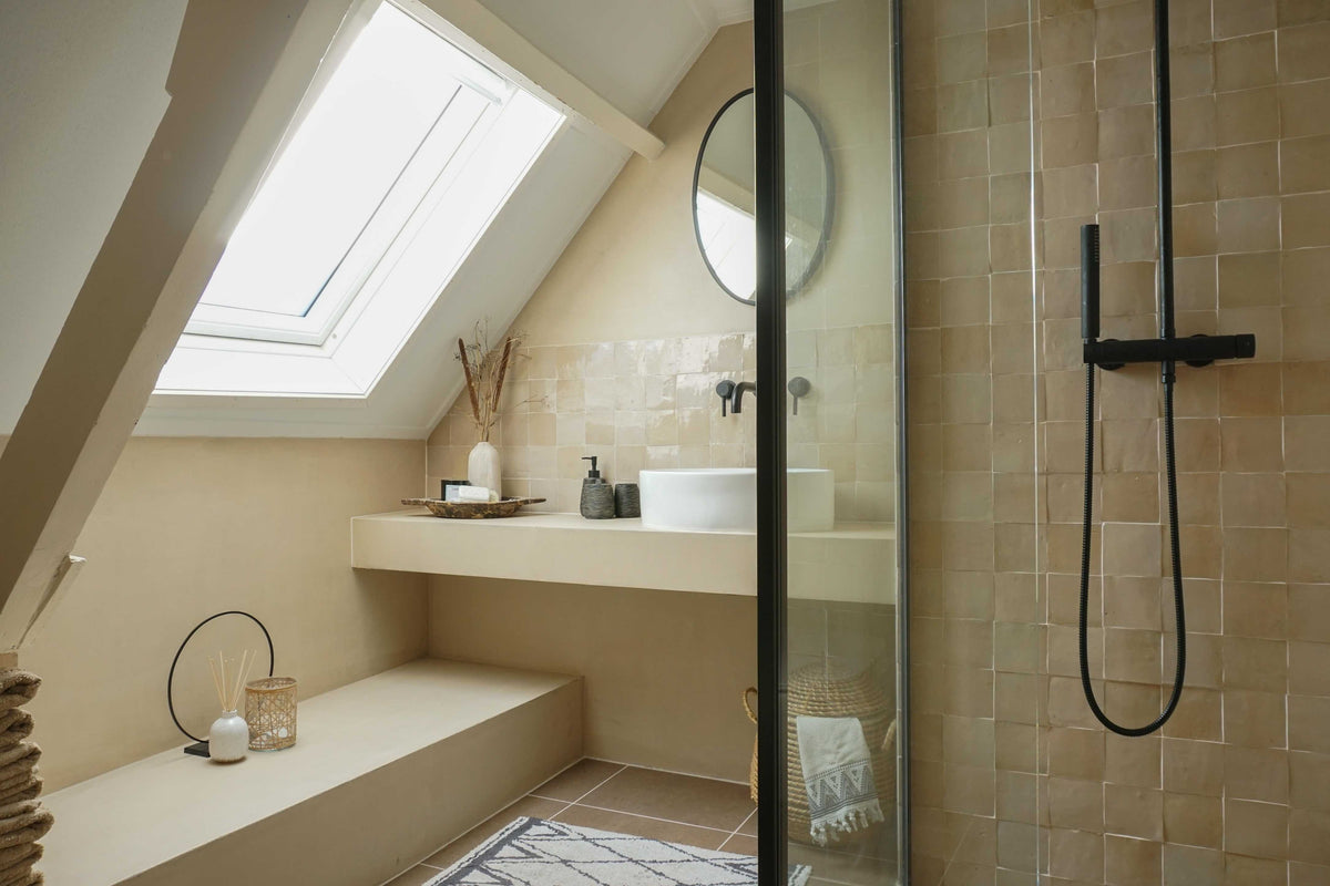 Badkamer verbouwing met beton cire - Kleur: Okerbruin