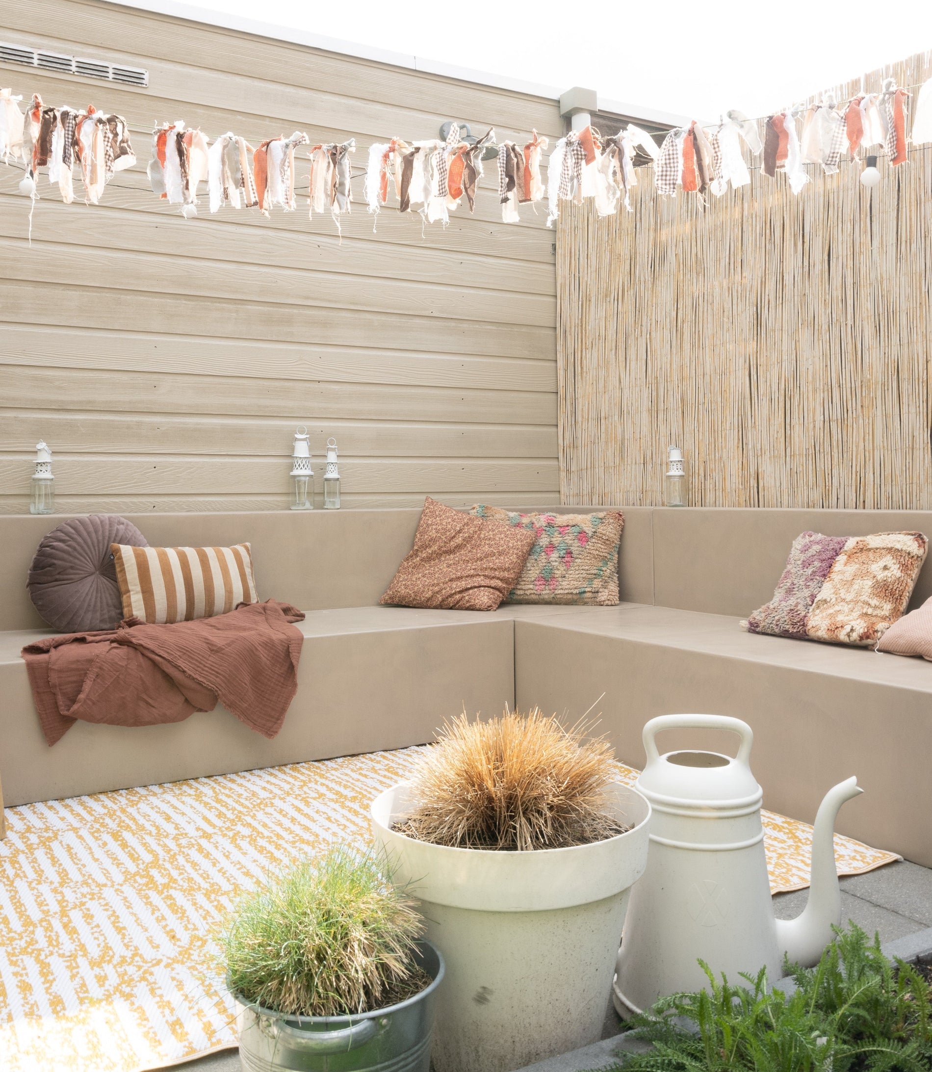 Ibiza in je achtertuin - Doe-het-zelf-tuinbank met beton cire